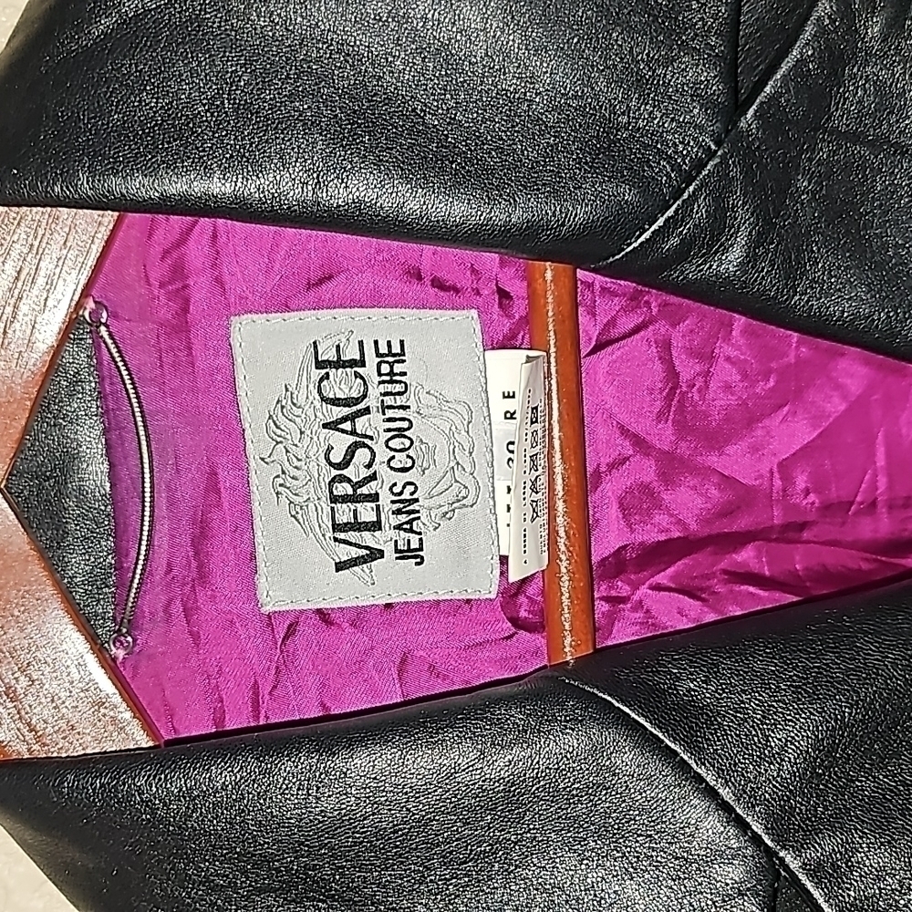VINTAGE VERSACE LEATHER JACKET - Picture 3 of 12